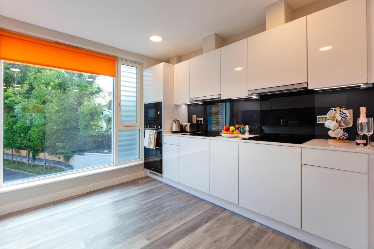 The Westwood Summer Accommodation กัลเวย์ ภายนอก รูปภาพ